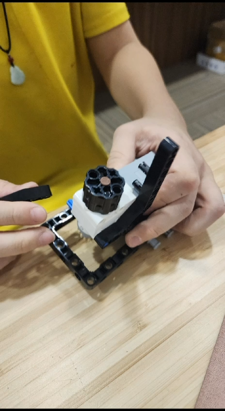 Tutor guiding a small-group coding session — Bespoke Learning Centre Coding & Robotics